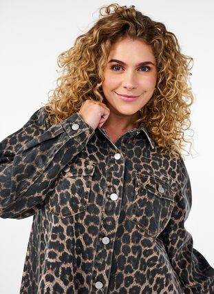 Zizzi Langermet denimkjole med sebratrykk, Brown Leo AOP, Model image number 2