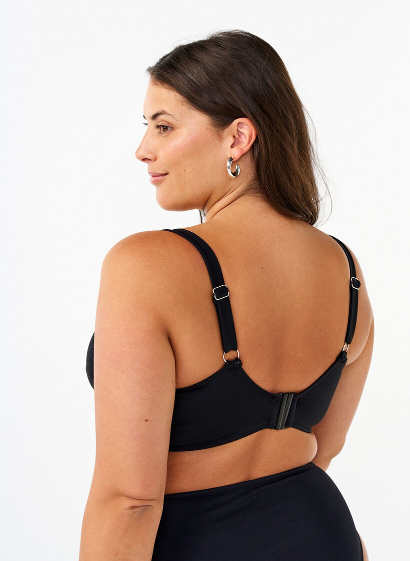 Bikinitopp med b&oslash;yle og drapering, Svart, Model image number 1