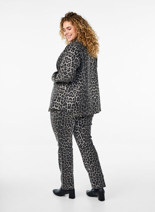 Zizzi Emily jeans med leopardmønster, Grå, Model image number 1