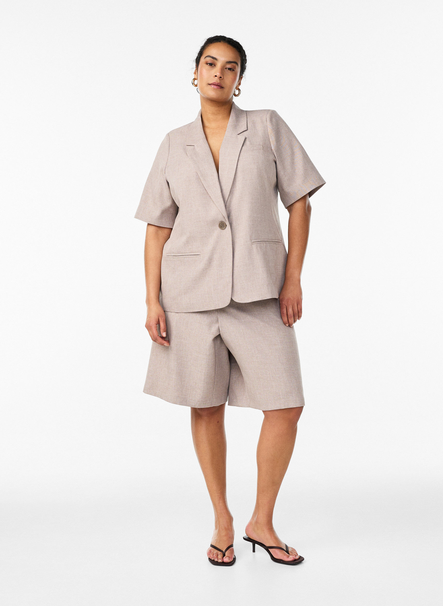 Zizzi Blazer med korte ermer og slag, Brun, Model image number 1