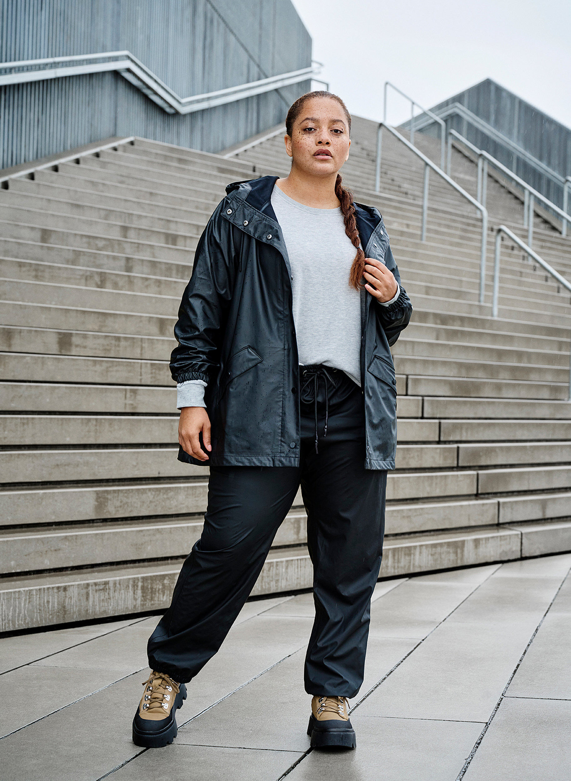 Zizzi Regnbukser med tapede s&oslash;mmer, Black, Image image number 0