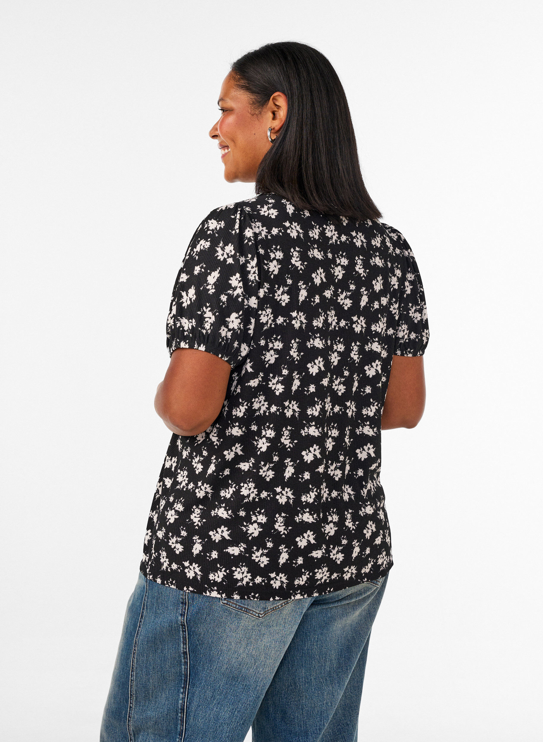 ZizziBluse med lange ermer og blomstertrykk, Svart, Model image number 2