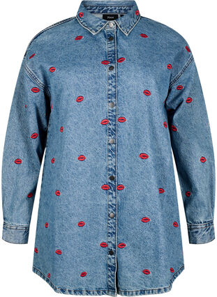 Zizzi Løs denimskjorte med broderte lepper, Light Blue Kiss, Packshot image number 0
