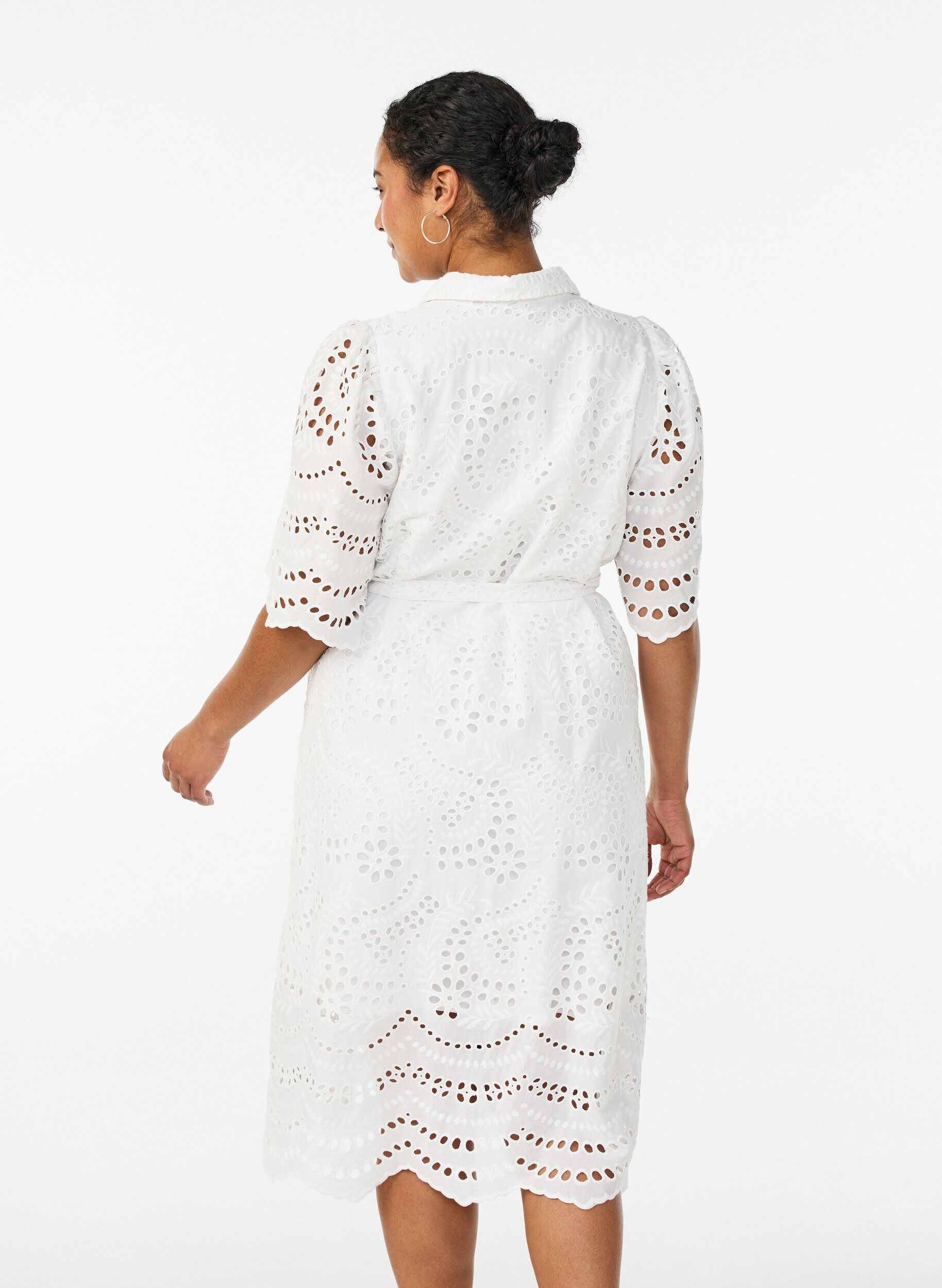 ZizziSkjortekjole i broderie anglaise med knytebelte, Hvit, Model image number 2