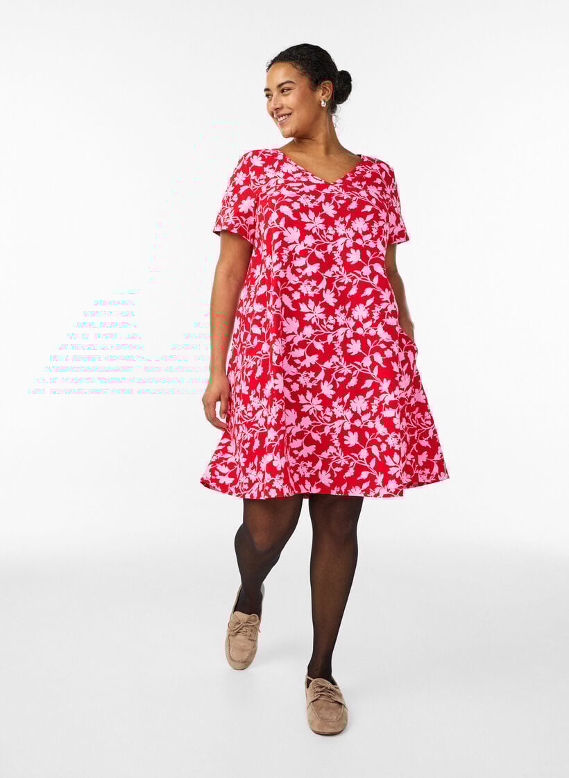 Kort A-linje kjole med blomstertrykk, R&oslash;d, Model image number 1