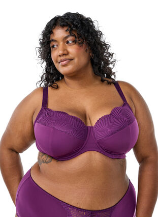 Zizzi Polstret bh med blondedetaljer, Mørk Bordeaux, Model image number 0