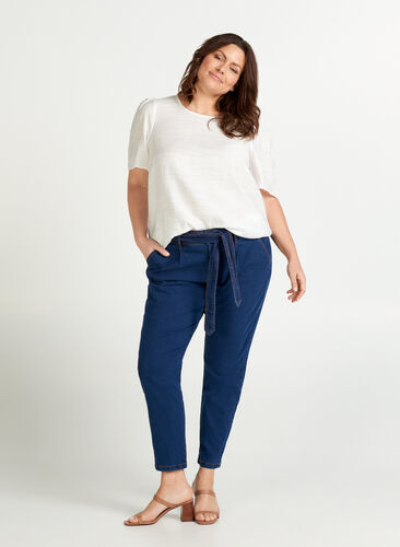 Cropped jeans med belte, Blue denim, Model image number 0