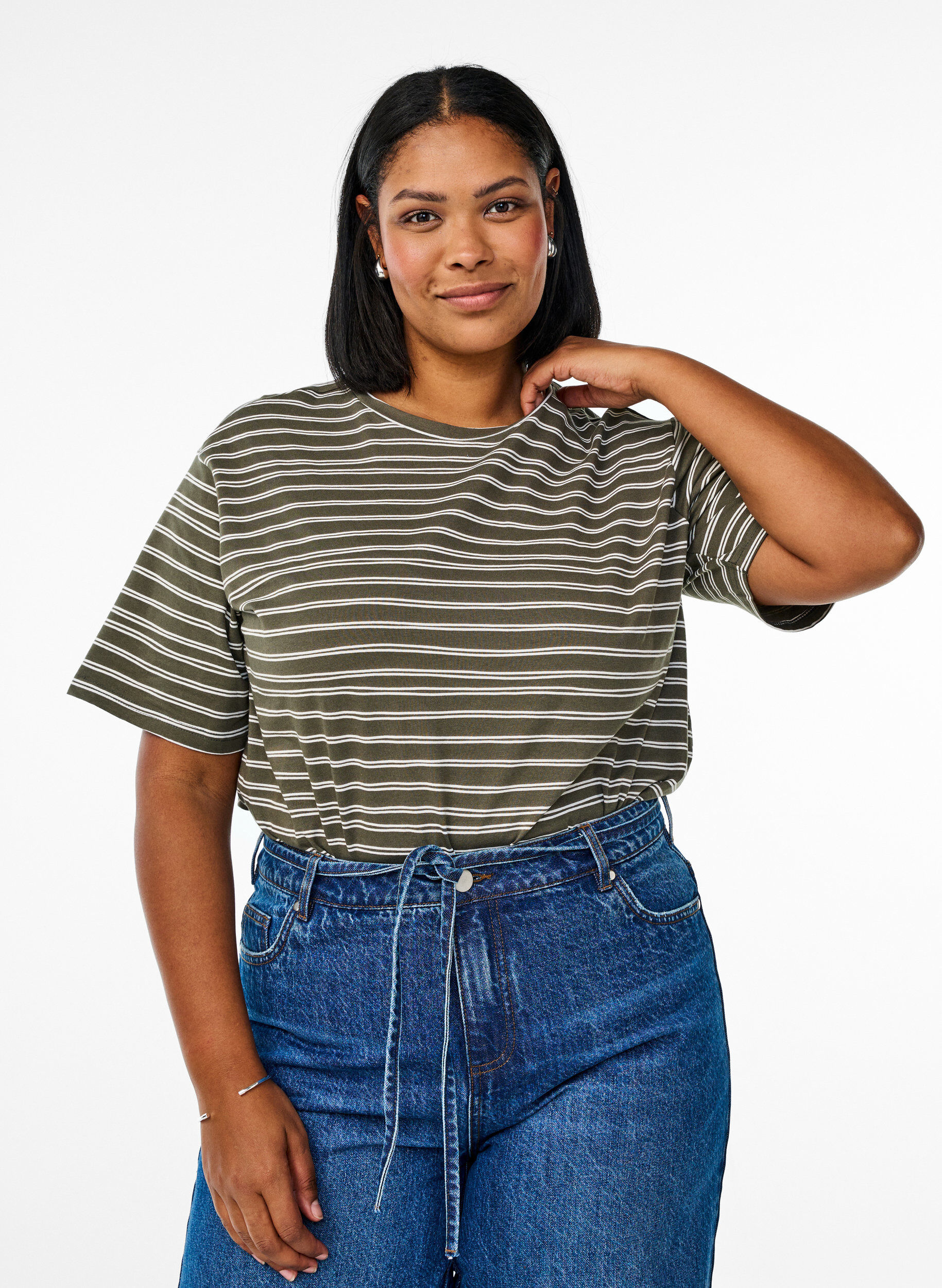 Stripete T-skjorte, Gr&oslash;nn, Model