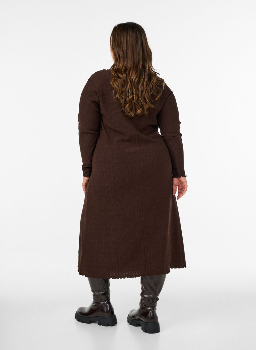 Midikjole med b&oslash;lget tekstur og lange ermer, Brun, Model image number 2