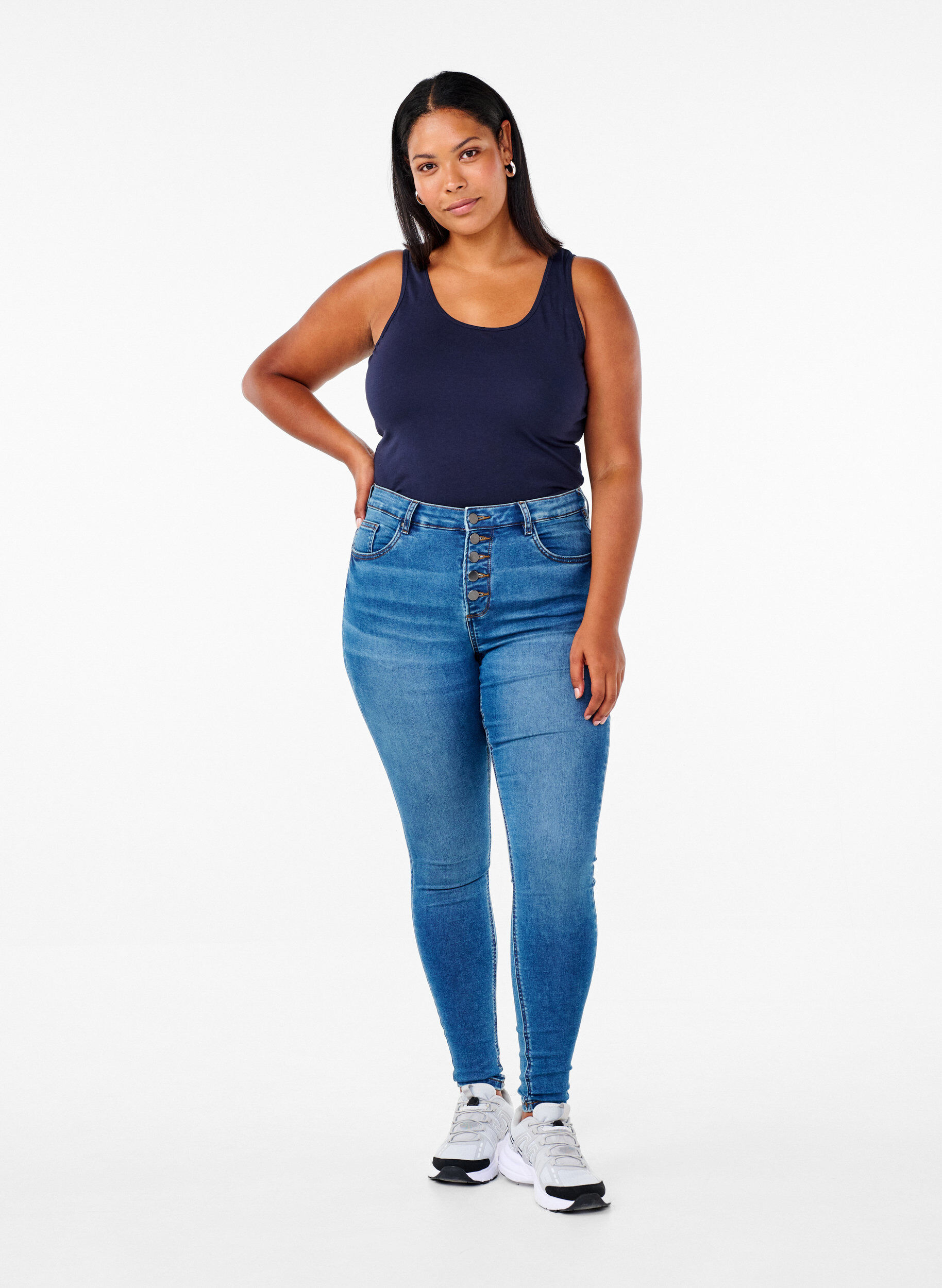 ZizziEnsfarget basistopp i bomull, Bl&aring;, Model image number 1