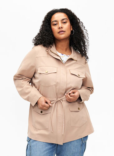 Zizzi Army-jakke med snøring i midjen, Lark, Model image number 0