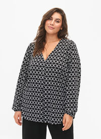 Skjortebluse med v-hals og trykk, Black Graphic AOP, Model