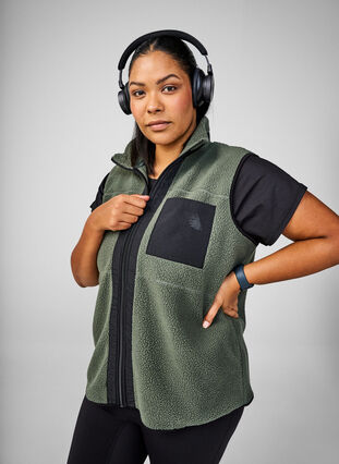 Zizzi Sporty teddyvest med lommer, Thyme, Image image number 0