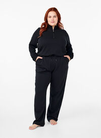 Løstsittende joggebukser med lommer, Svart Løstsittende joggebukser med lommer, Svart, Model