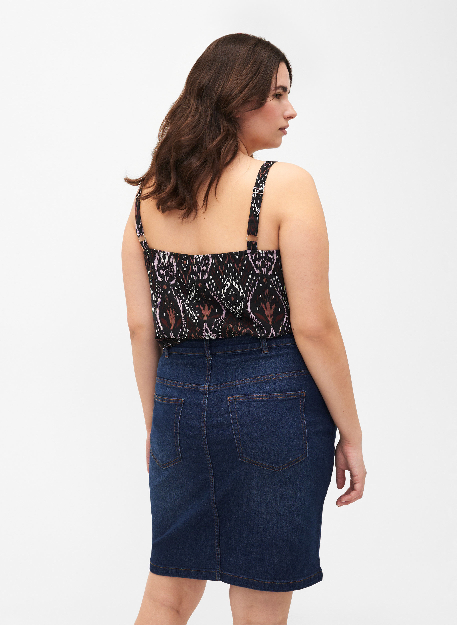 Zizzi Tettsittende skj&oslash;rt i denim, Bl&aring;, Model image number 1