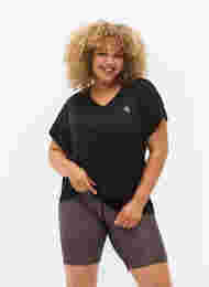 Mønstret treningsshorts, Black w. Text Print, Model