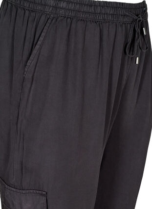 Bukser i lyocell med store lommer, Black, Packshot image number 2