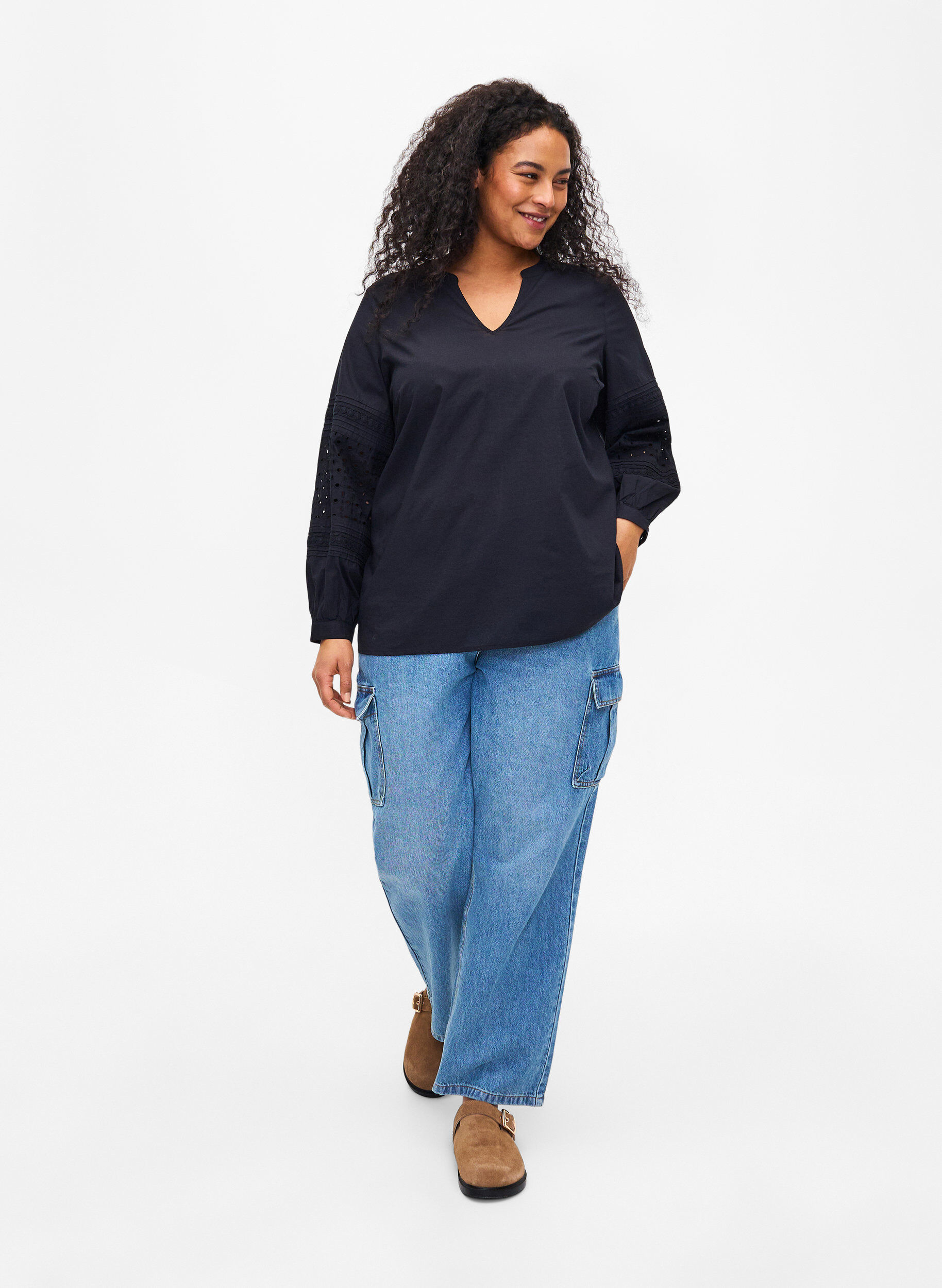 Zizzi Bluse med lange ermer og dekorative detaljer, Black, Model image number 3