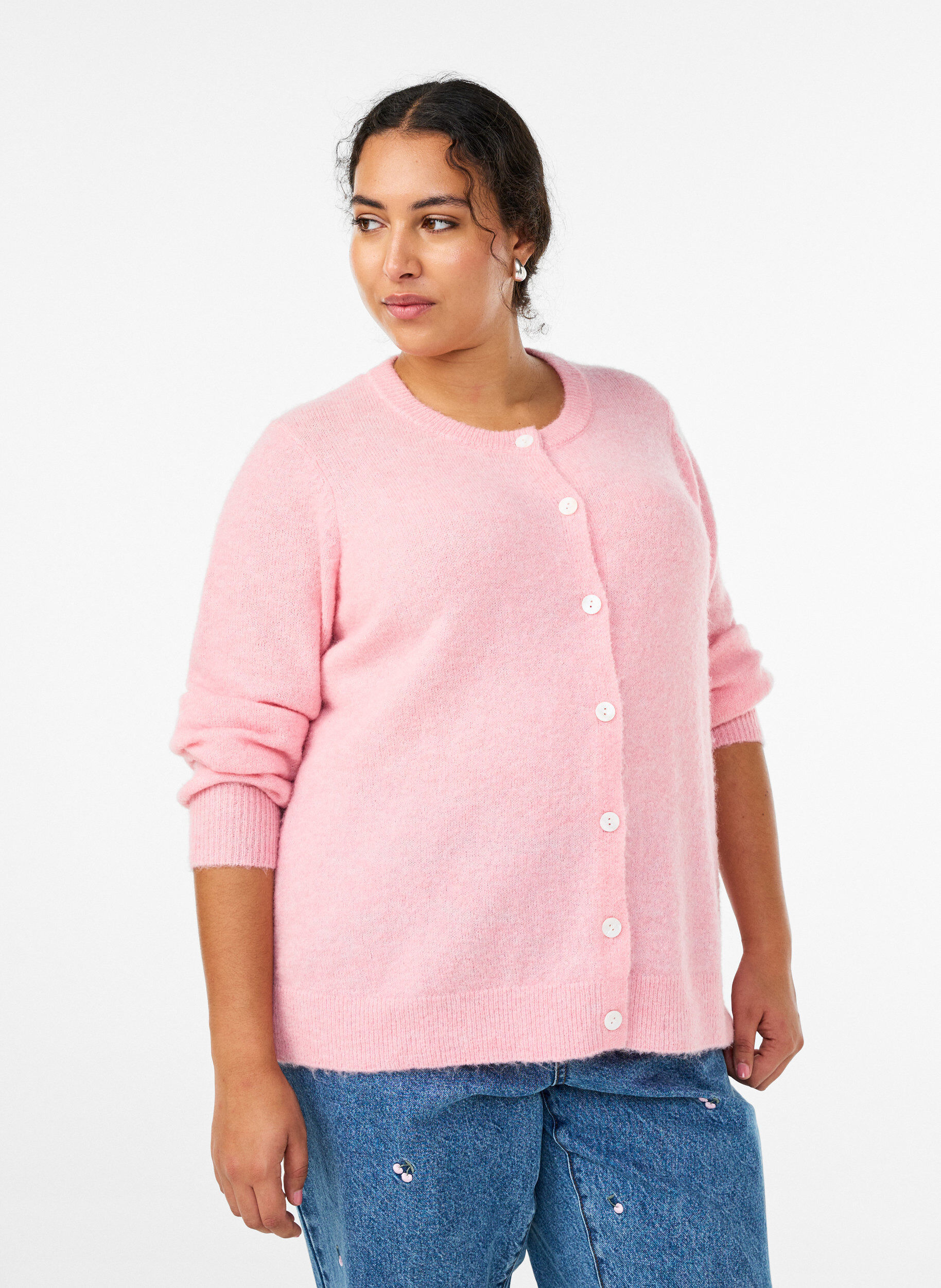 Strikket cardigan med ull og knapper, Rosa, Model