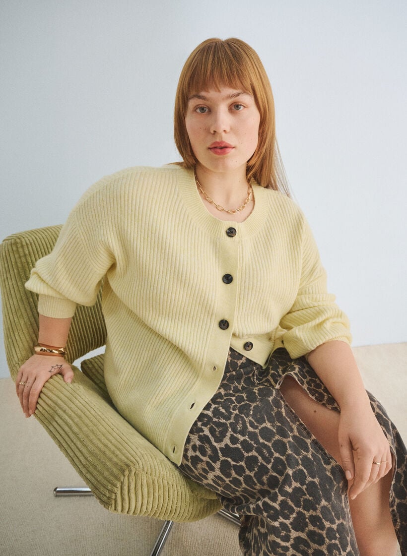 Ribbestrikket cardigan med knapper, Gul, Image image number 0