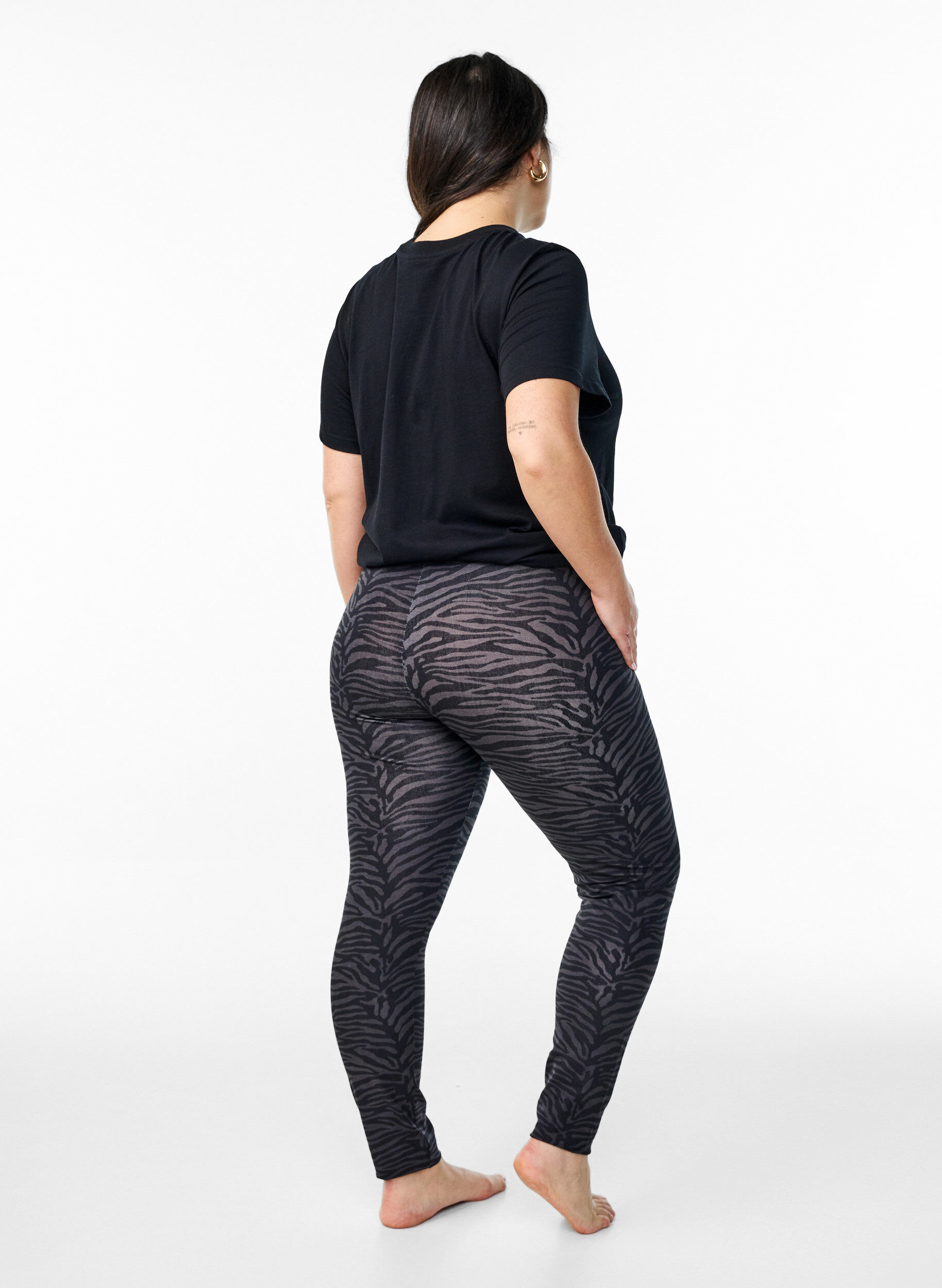 Zizzi Viskose leggings med print, Svart, Model image number 2