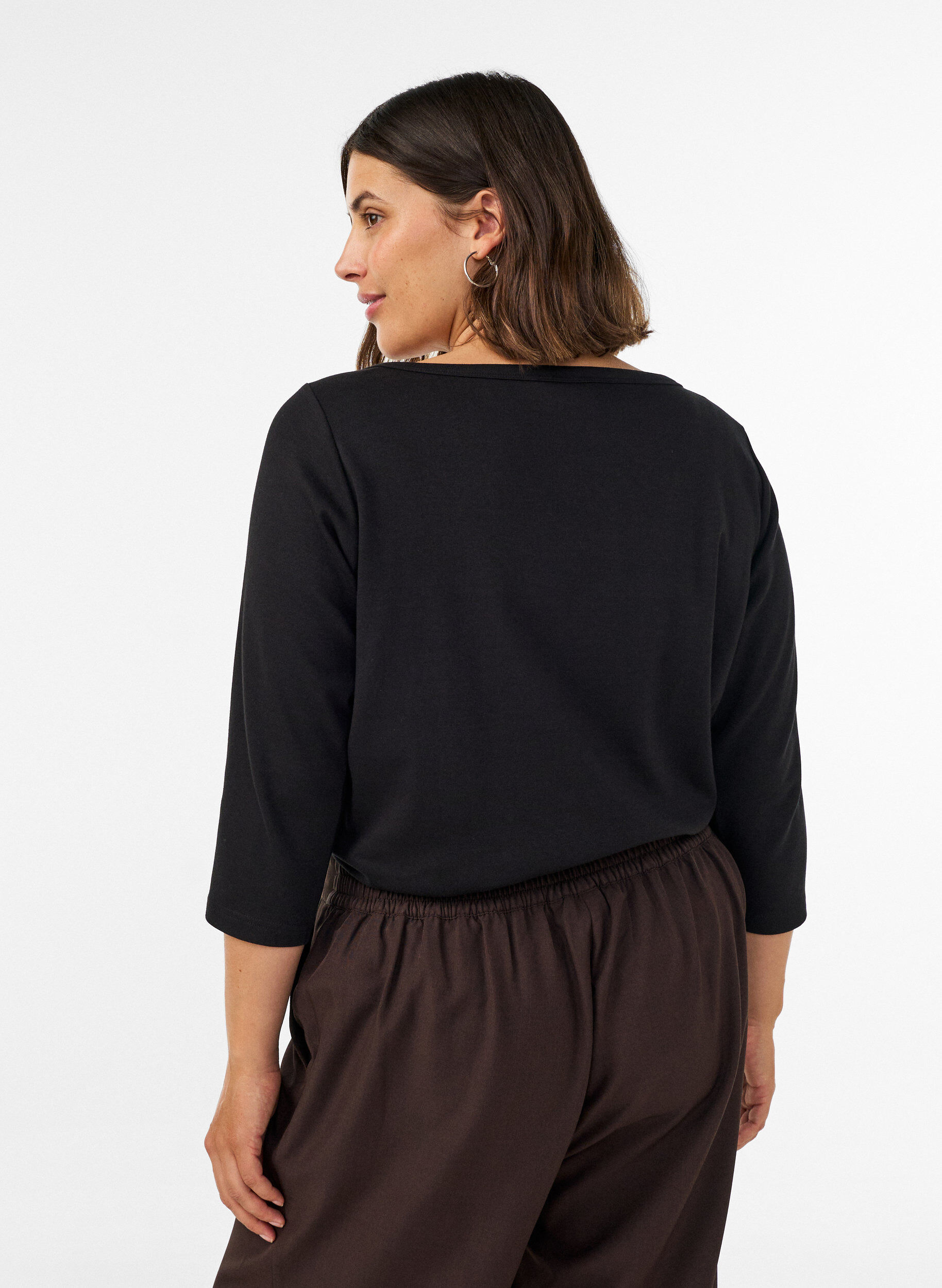 ZizziBasis-T-skjorte med b&aring;thals og 3/4-ermer, Svart, Model image number 2