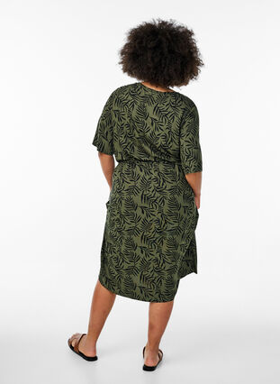 Zizzi Midilang jerseykjole med knytebelte i livet, Grønn, Model image number 1