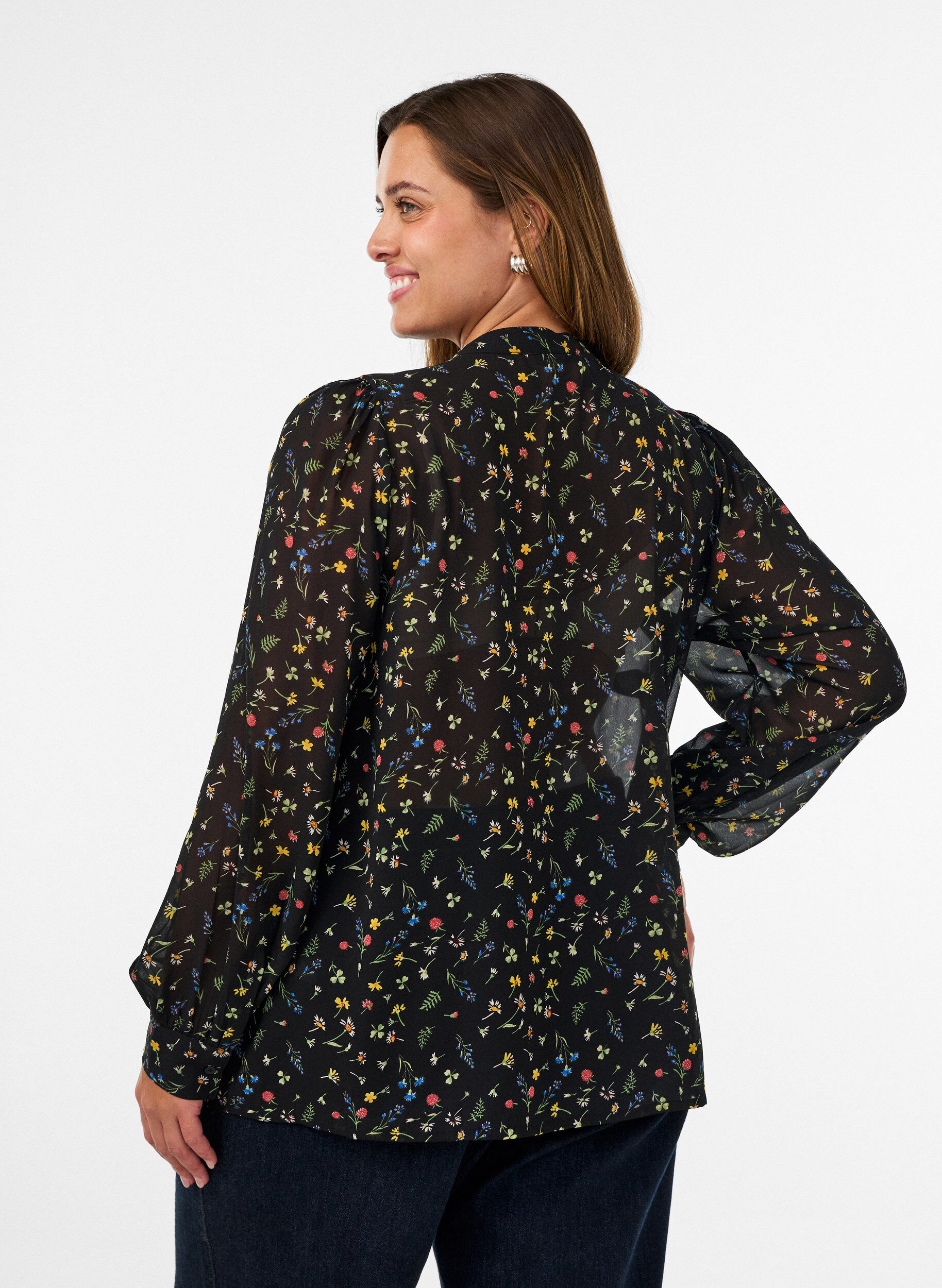 ZizziBluse med heldekkende trykk og kort knappestolpe, Svart, Model image number 2