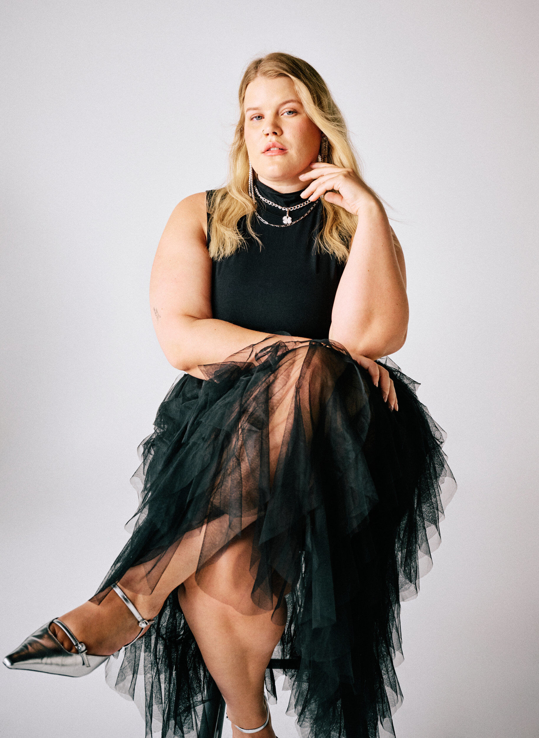 Zizzi Midiskj&oslash;rt i tyll med elastisk midjeb&aring;nd, Svart, Image image number 0