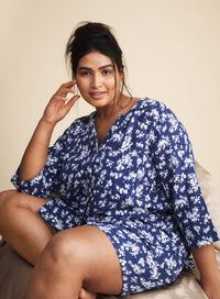 Pyjamas in schönem Design, , Model