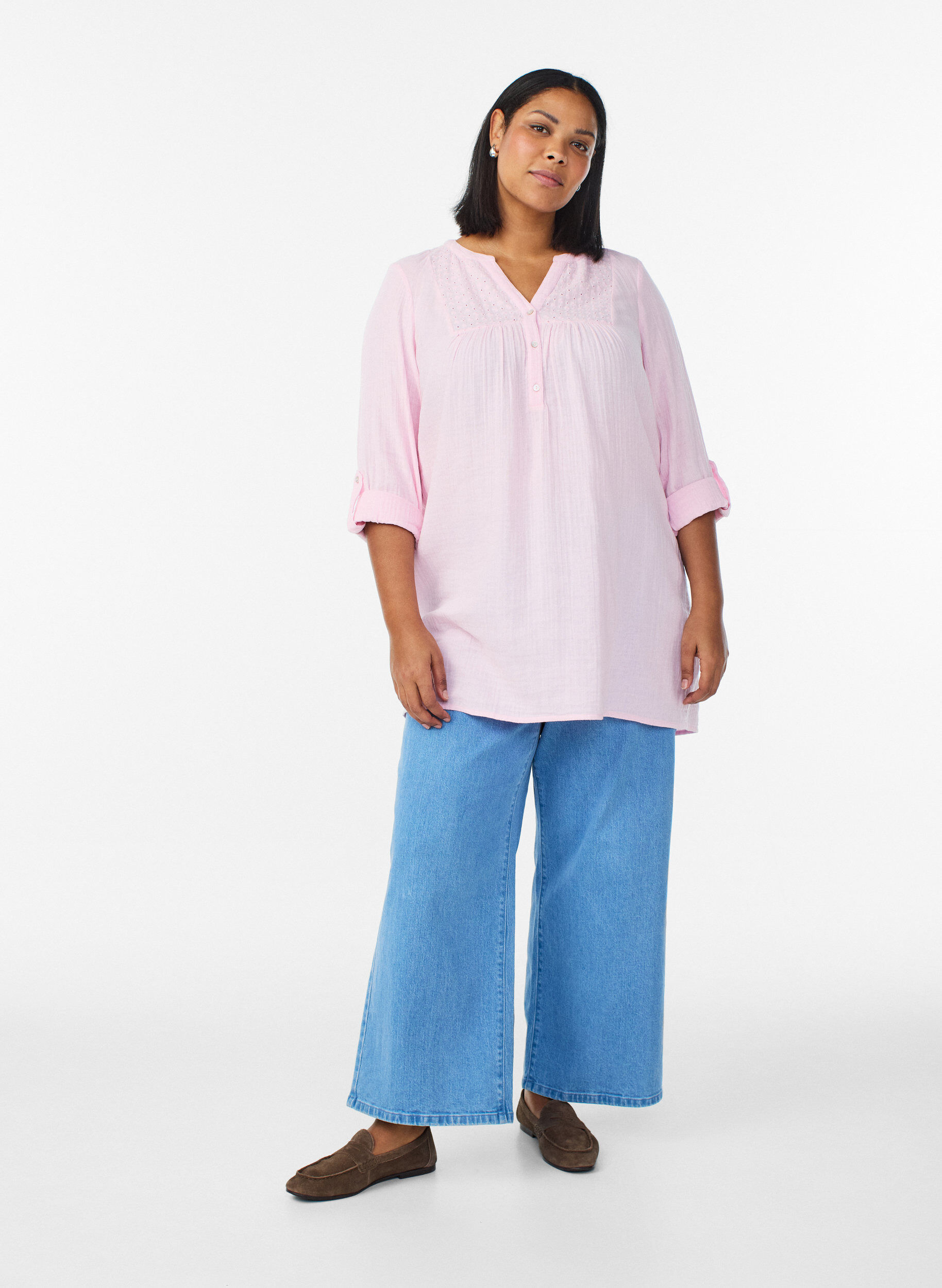 Zizzi Bomullsmuslin tunika med broderie anglaise, Rosa, Model image number 1