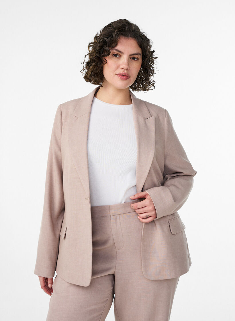 Klassisk blazer med enkel knappelukking og lommer, Beige, Model