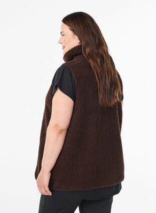 Zizzi Teddy fleece vest med glidelås og lommer, Hot Fudge, Model image number 1
