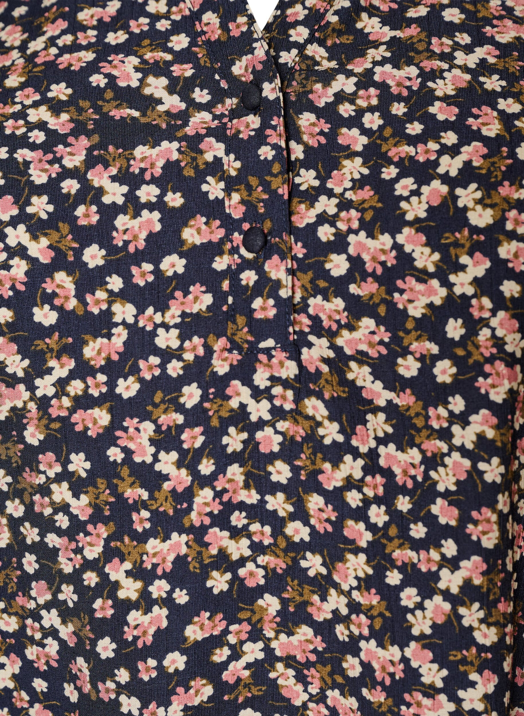 ZizziBluse i blomstrete viskose med korte ermer og smokkdetaljer, Bl&aring;, Packshot image number 2