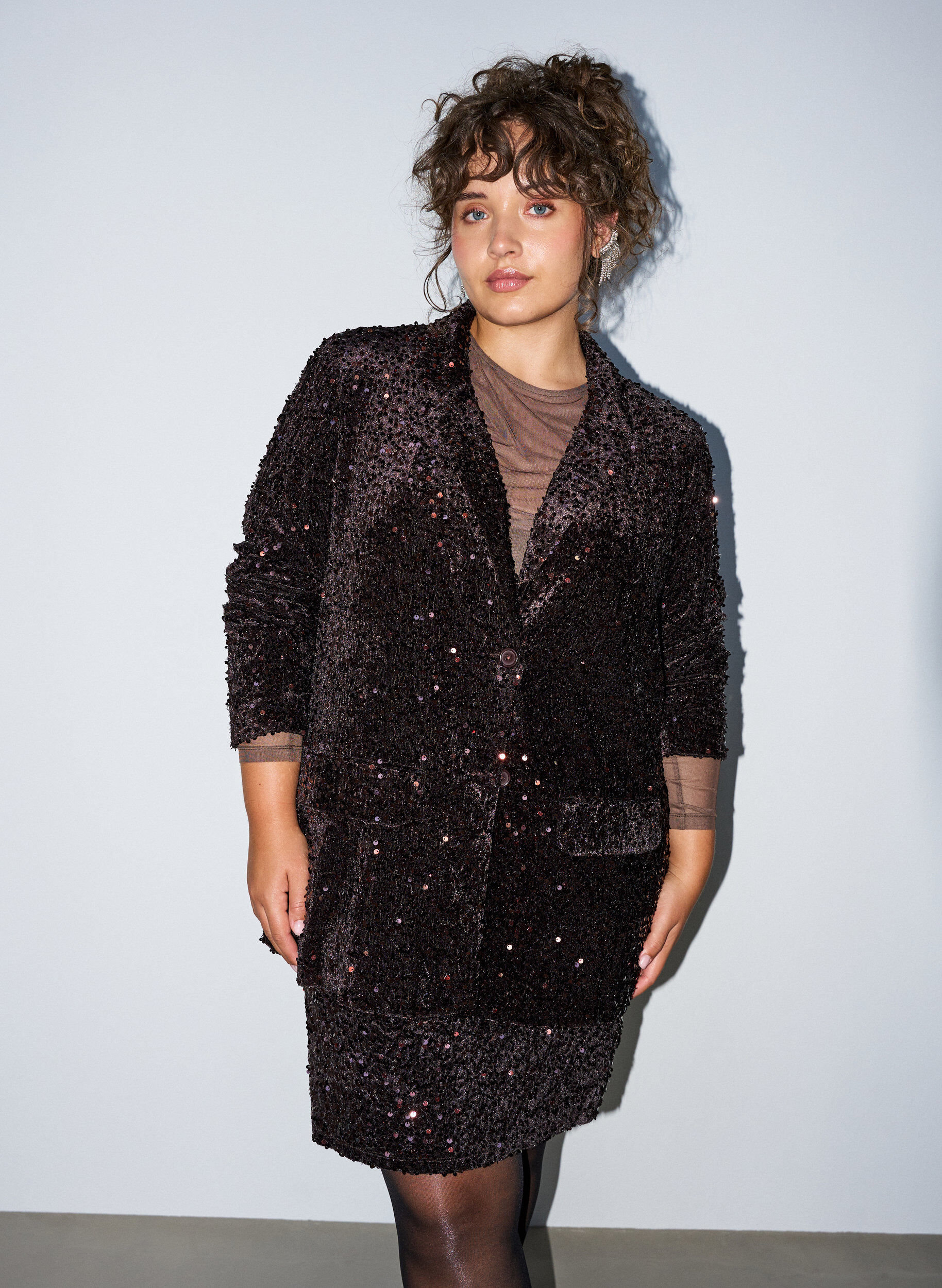 Paljettblazer, Brun, Model