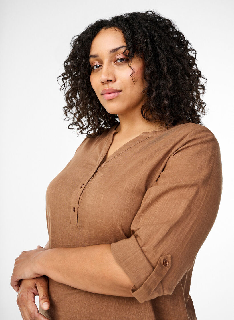 Skjortebluse i bomull med V-hals, Coca Mocha, Model image number 2