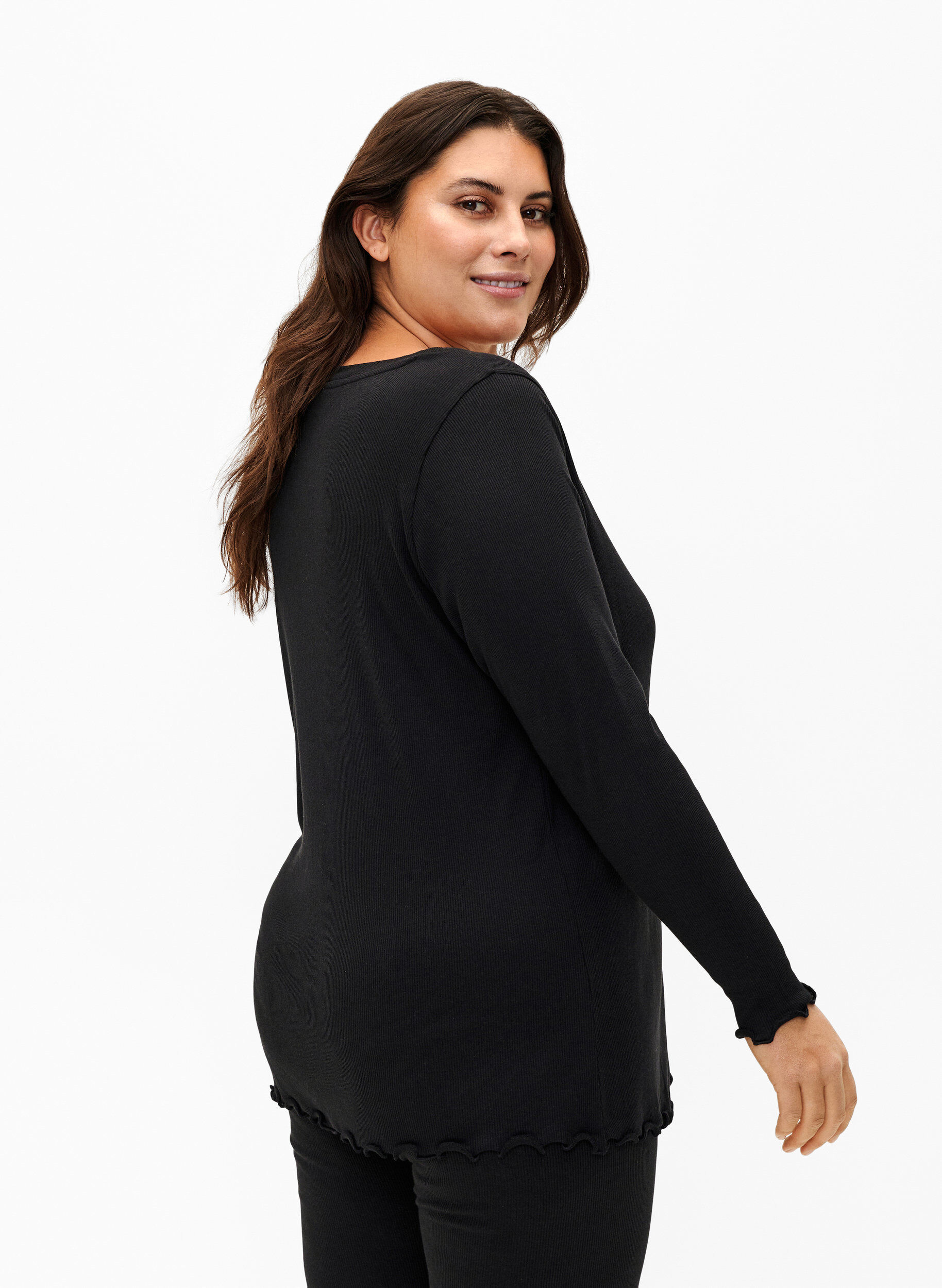 Zizzi Ribbestrikket bluse med lange ermer og V-hals, Black, Model image number 1