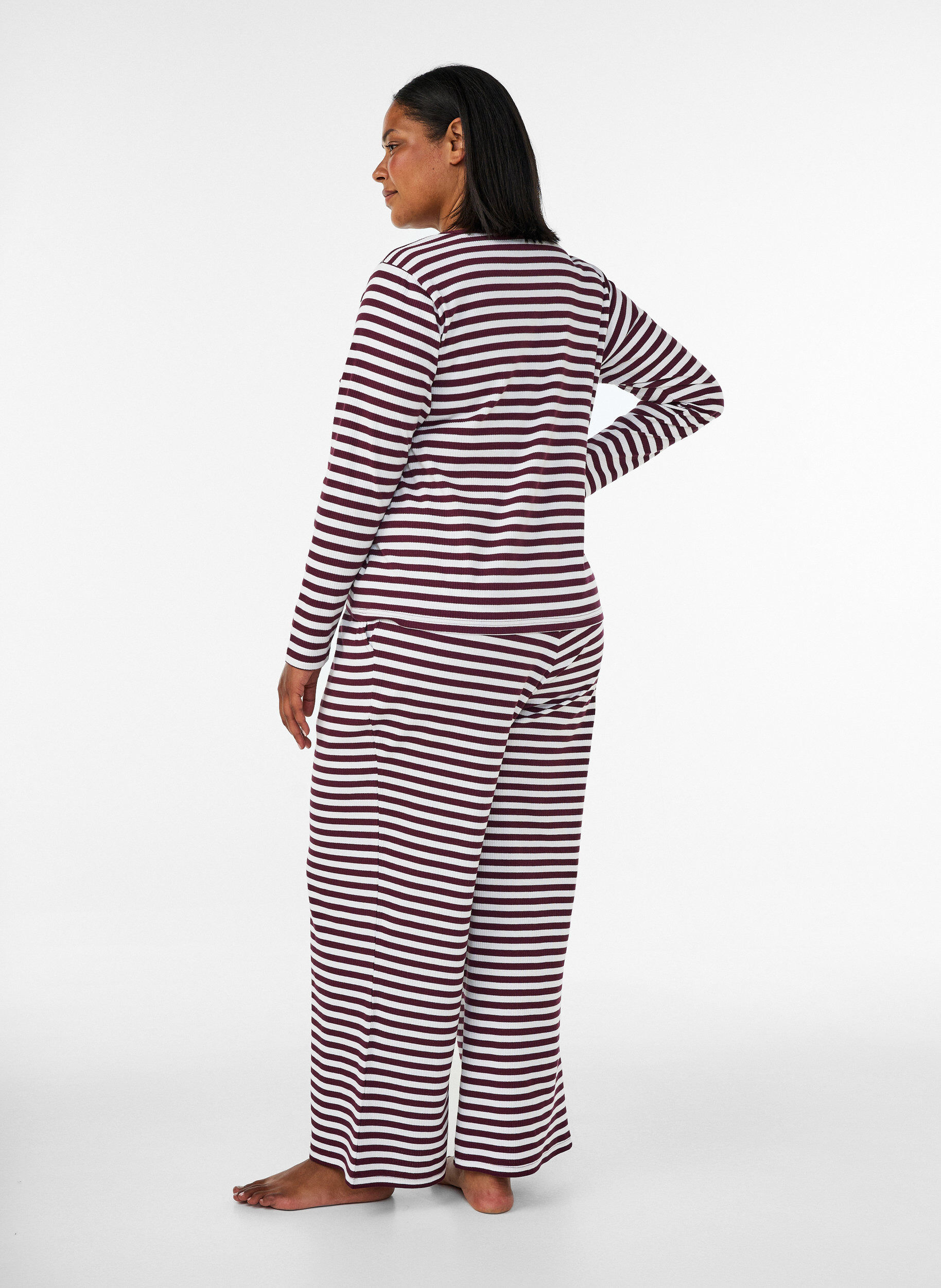 ZizziStripete pyjamasbukser med h&oslash;y midje og vide ben, R&oslash;d, Model image number 1