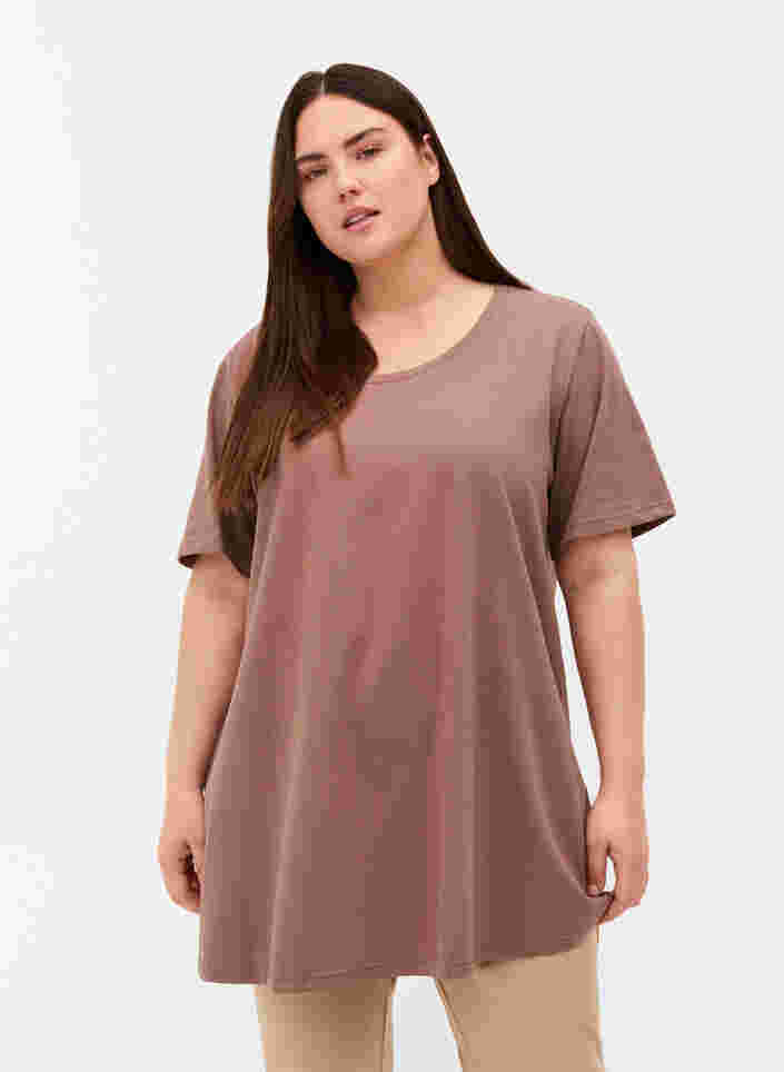 Lang T-skjorte i bomull, Deep Taupe, Model