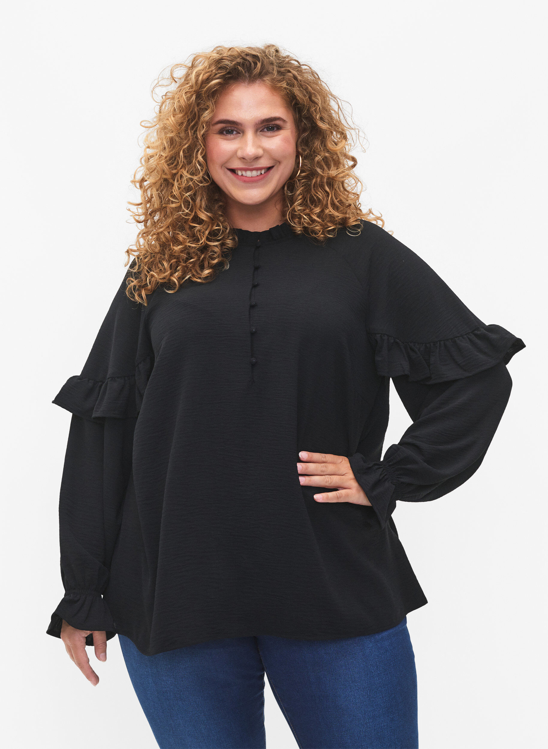Zizzi Bluse med volanger og knapper, Black, Model image number 0