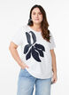 T-skjorte i organisk bomull med blomstermønster, B. White w. EMB, Model image number 0