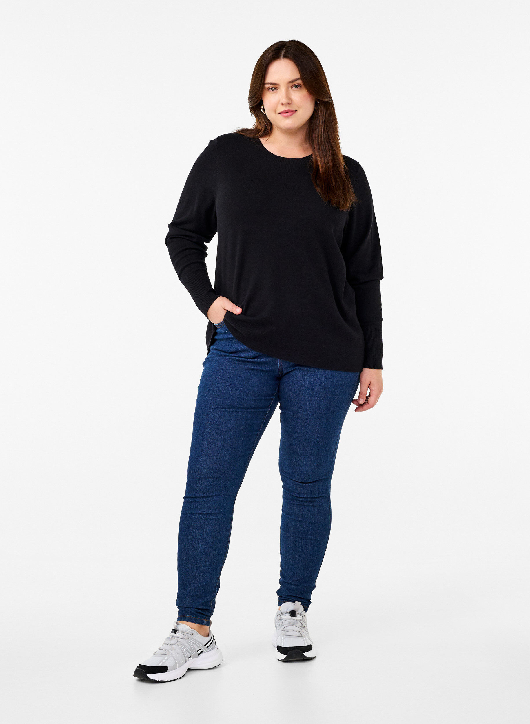 Zizzi FLASH &ndash; strikket bluse med rund hals, Svart, Model image number 1