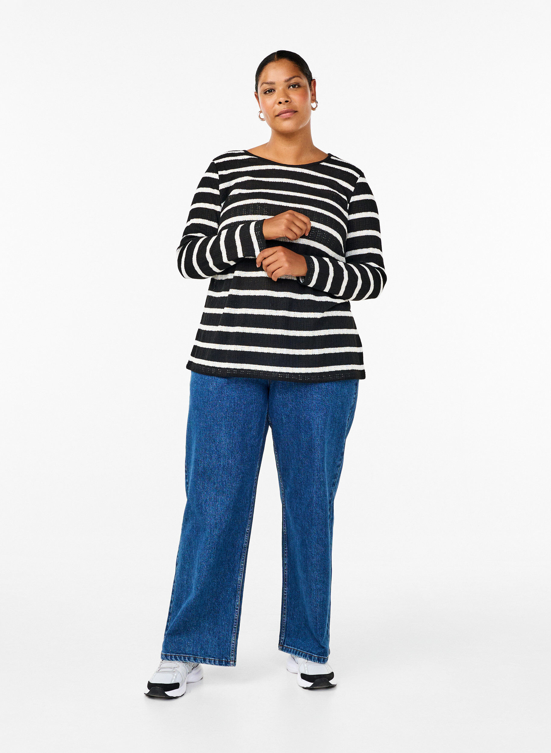 Zizzi Bluse med striper og lange ermer, Black Sand Stripe, Model image number 2