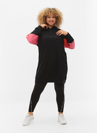 Kjole med colorblock og lommer, Black, Model image number 2