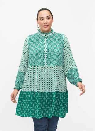 A-formet kjole med mønster og cutlines, Green AOP, Model image number 0