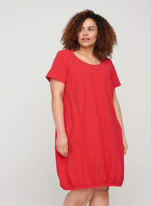 Kortermet kjole i bomull, Lipstick Red, Model image number 0