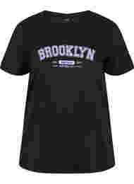 T-skjorte i bomull med trykk, Black Brooklyn
