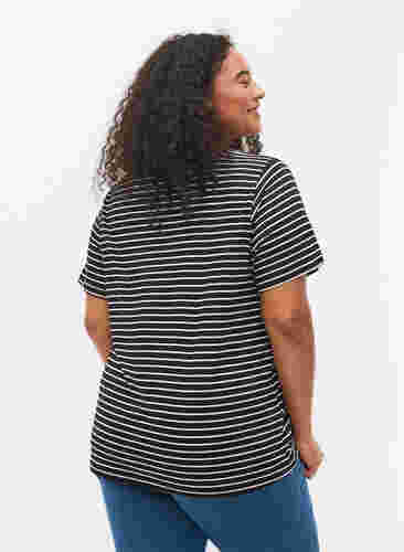 Basis T-skjorter i bomull, 2 stk., Black/Black Stripe, Model image number 1