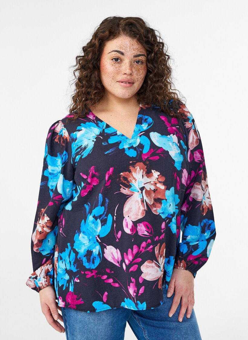 Viskosebluse med blomstertrykk og lange ermer, Svart, Model image number 0