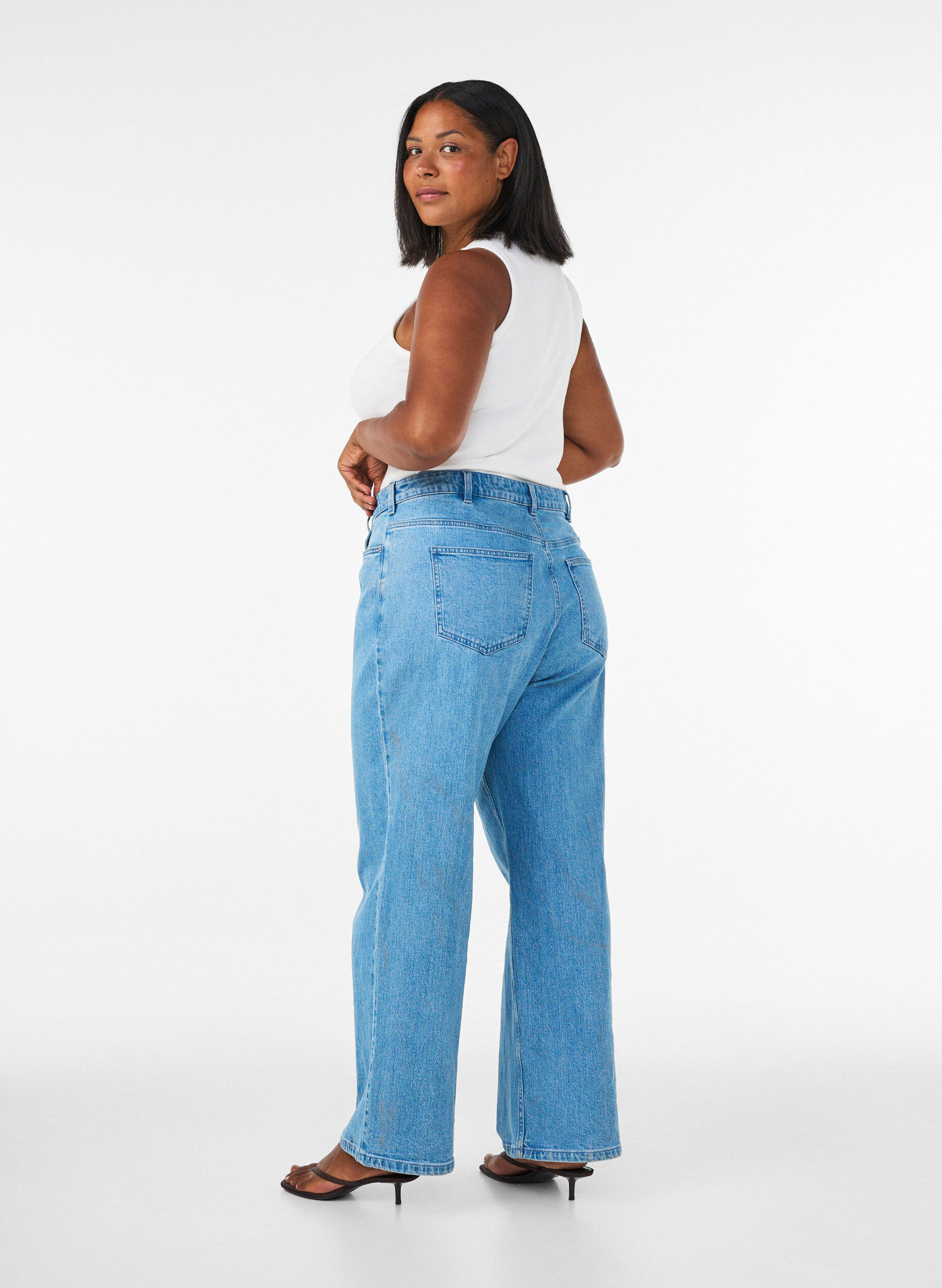 ZizziJeans med vide ben og h&oslash;y midje, Bl&aring;, Model image number 1